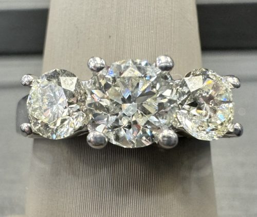 Three-Stone Diamond Ring 2.10ct tw Round-cut 14K White Gold 1 IMG 0609
