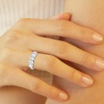 2.00 CTTW Beautiful 5 Stone Engagement Ring - Image 4