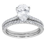 4.50 CTTW Hidden Halo Bridal Ring with 4.00 center Pear - Image 3