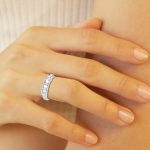 5.00 CTTW Beautiful 5 Stone Engagement Ring - Image 4