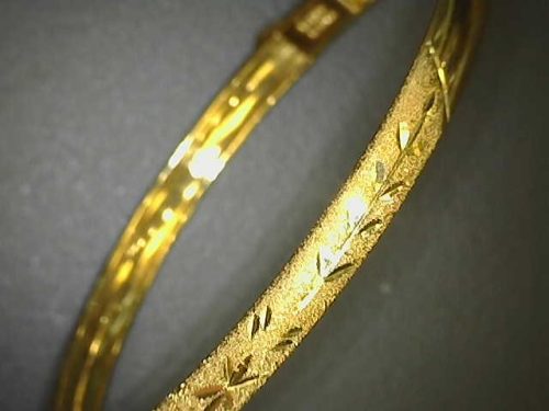 14KT Gold Baby Bangle 1 WIN 20240506 14 26 48 Pro